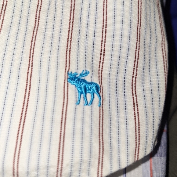 An Abercrombie men's long sleeve striped button-down shirt in a size XL. - Picture 2 of 6